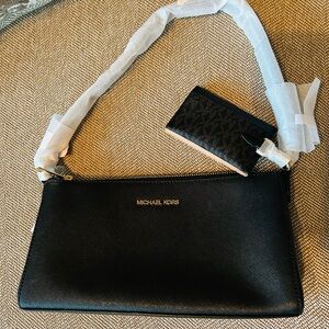 Michael Kors Black Vincent Handbag and Cardholder Set